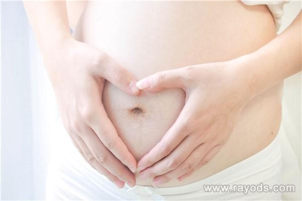 试管婴儿移植后第一天胃痛正常吗？